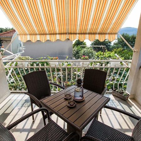 Apartment Cherie Trogir Exterior foto