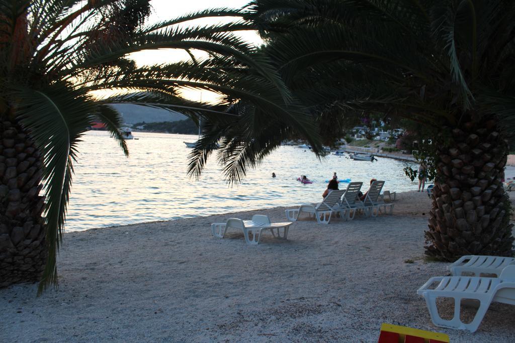 Apartment Cherie Trogir Exterior foto