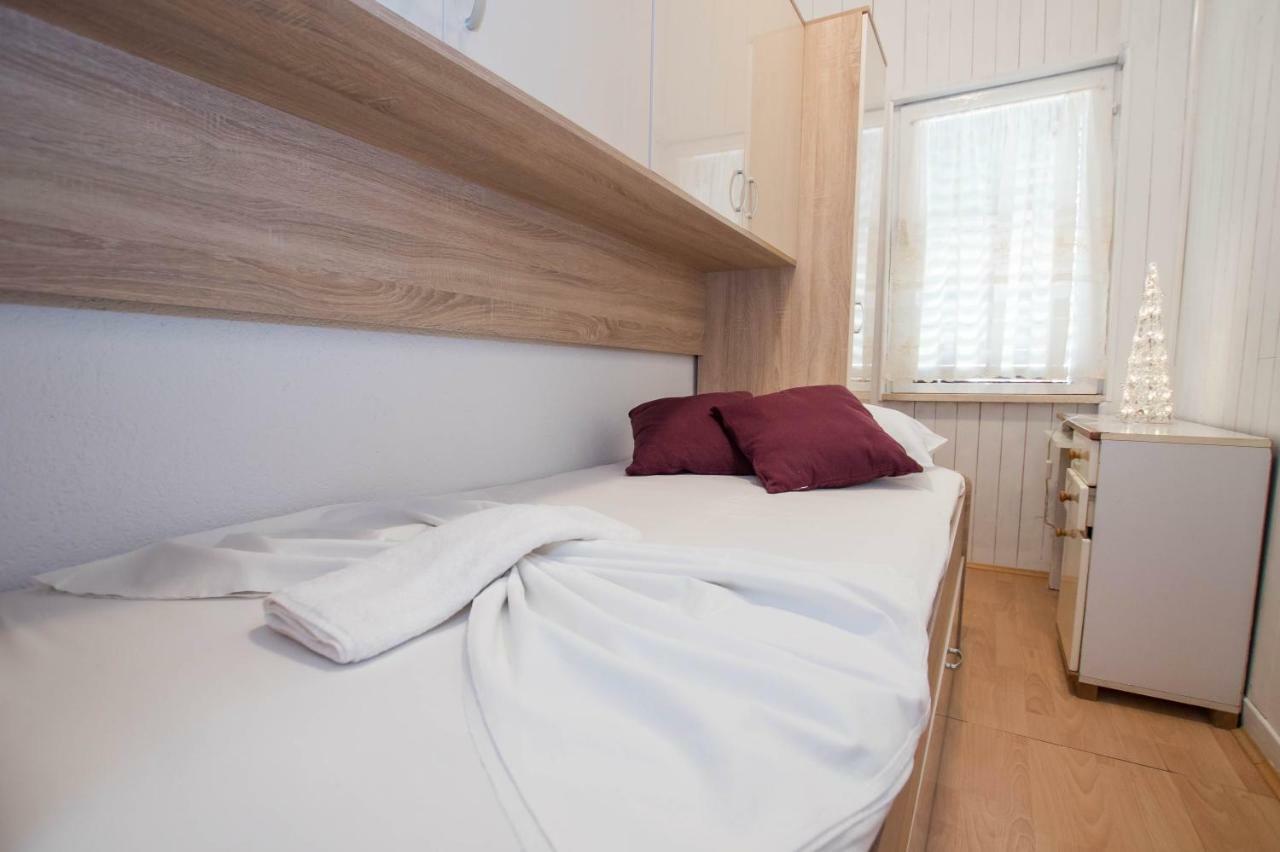 Apartment Cherie Trogir Exterior foto
